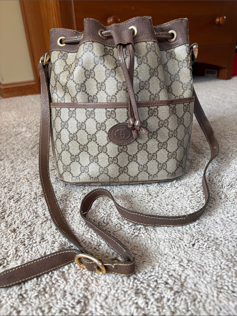 Vintage Gucci Beige GG Canvas and Brown Leather Drawstring Bucket bag